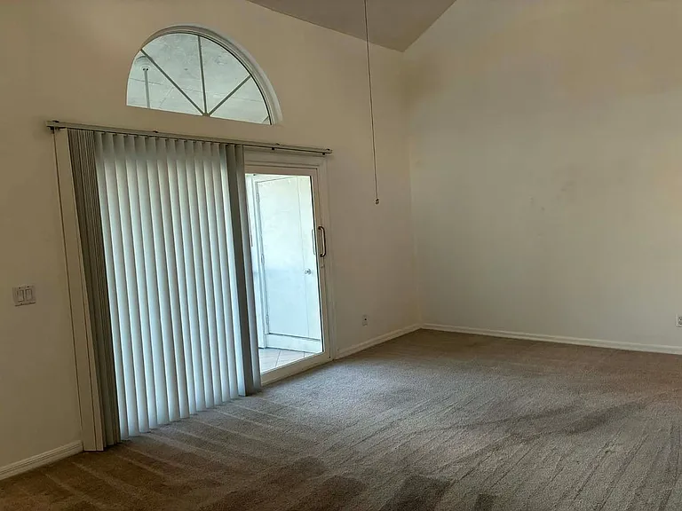 1930 Westminster Cir #2 — Photo 8