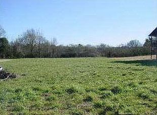 4th image of 2402 Sunflower Dr