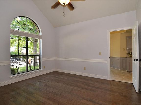 3rd image of 3412 Coyote Way