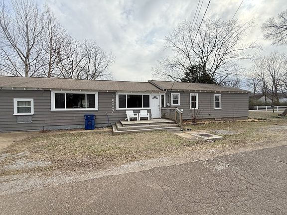 5th image of 1507 McCullough Ave NE
