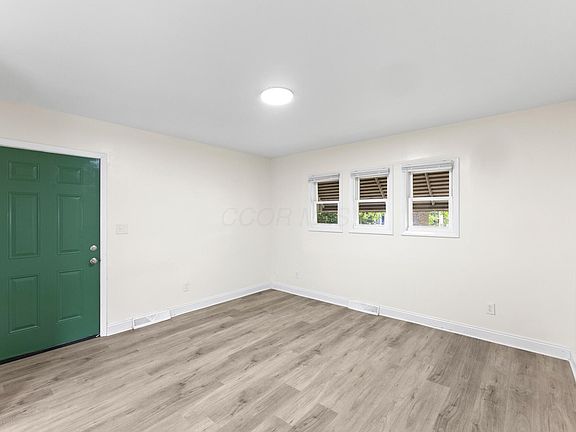 5th image of 2548 Hiawatha St