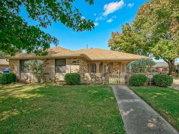 7111 Thornley Dr, New Orleans, LA 70126