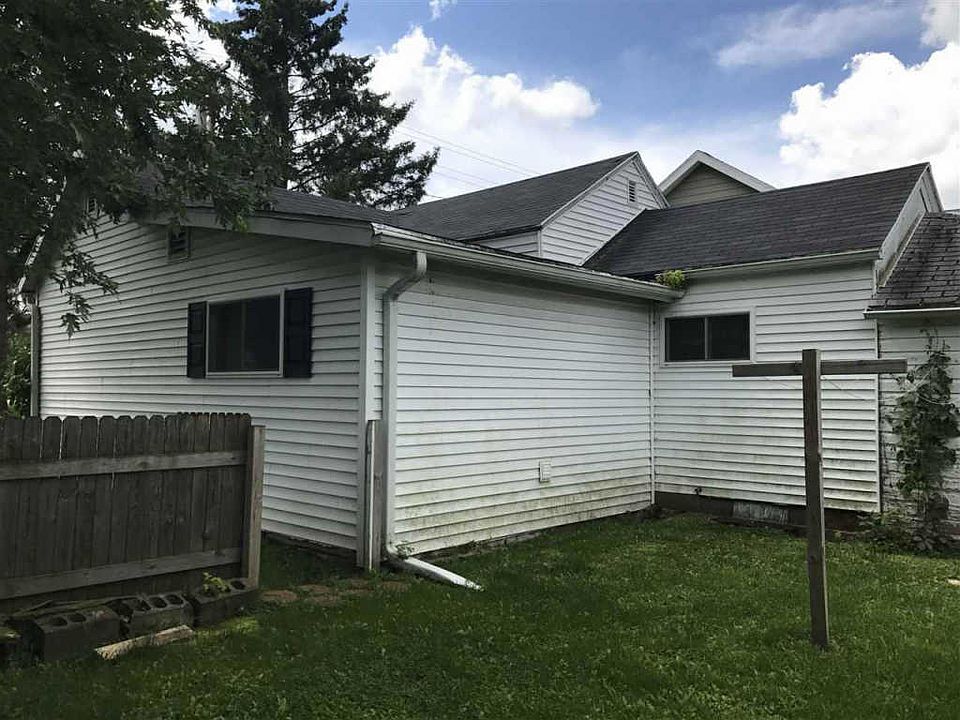 2nd image of 311 Green Bay Ave