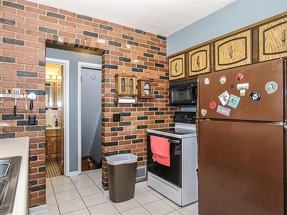 5th image of 6417 Mona Lisa Ct