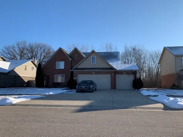 33745 Crooks St, Brownstown, MI 48173