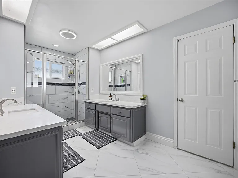 10721 Loughton Ave — Photo 32