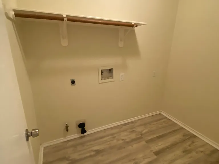 13910 Sableridge Dr — Photo 8