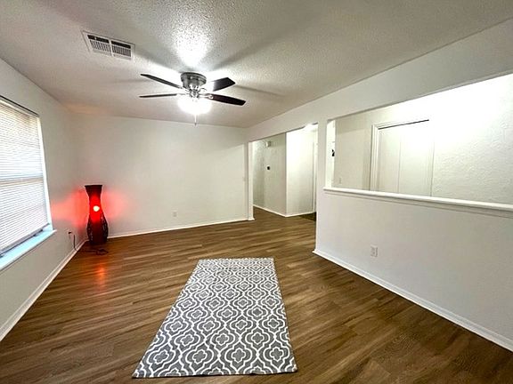 4th image of 1037 SW 103rd St #3801