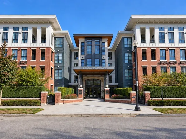 15137 33rd Ave #213, Surrey, BC V3Z 0Y1
