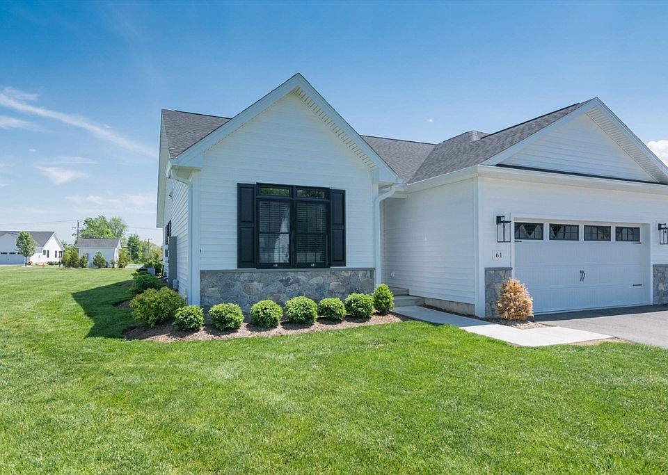 1st image of 61 Villa Dr #61
