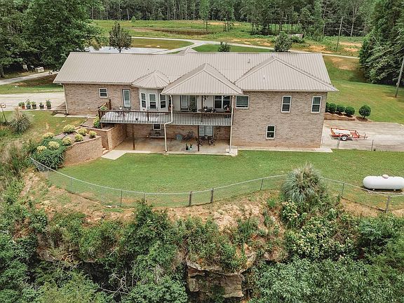 3rd image of 554 River Ridge Rd