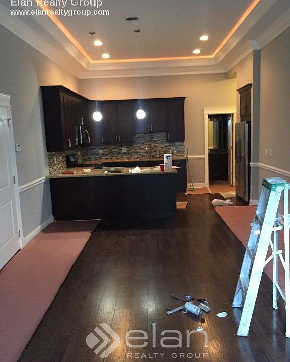 1st image of 2904 W Belmont Ave #2906
