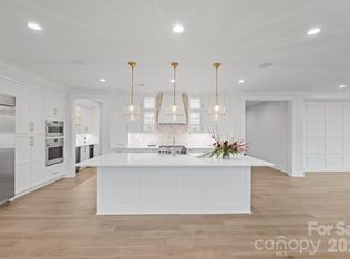 8212 Farm Crossing Ln, Huntersville, NC 28078