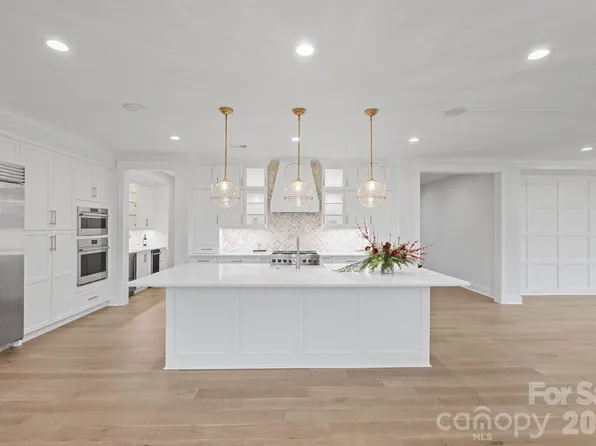 8212 Farm Crossing Ln, Huntersville, NC 28078