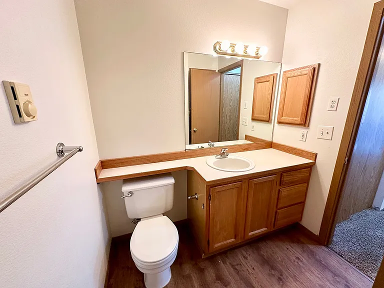 2103 N Yellowstone St — Photo 42