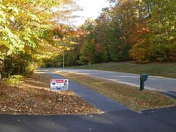 5th image of 13900 Holly Forest Dr