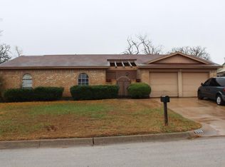 7532 Kell Dr, Fort Worth, TX 76112