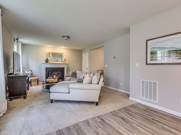3rd image of 9866 Gabriels Way Unit 28