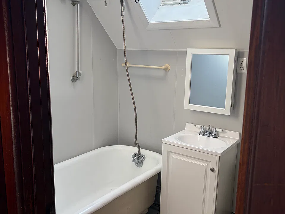 21 Bragaw St #3