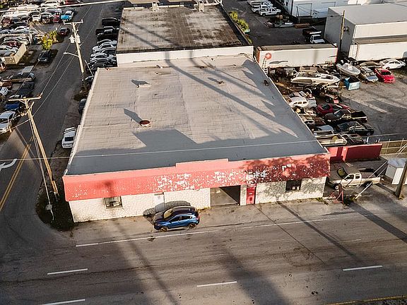 3rd image of 921 N 21st Ave