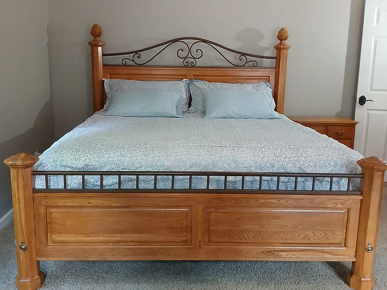 King size bed