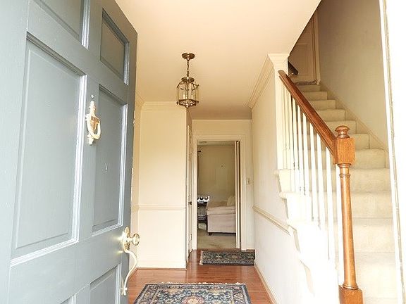 5th image of 101 Crescent Dr