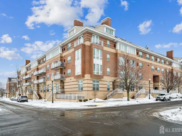 368 Rector St Unit 419, Perth Amboy, NJ 08861