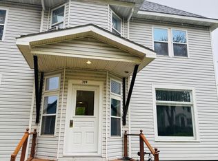 319 1st St NW, Watertown, SD 57201