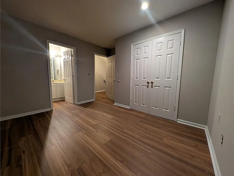 5582 Estates Ct — Photo 4