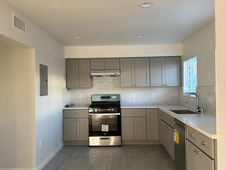 837 Padilla St — Photo 10