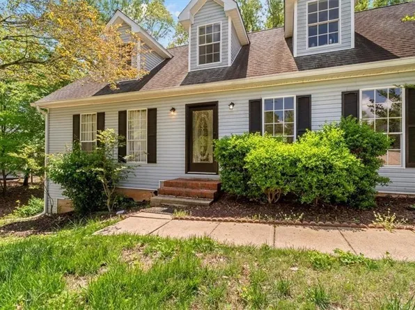 165 Colony Cir, Canton, GA 30114