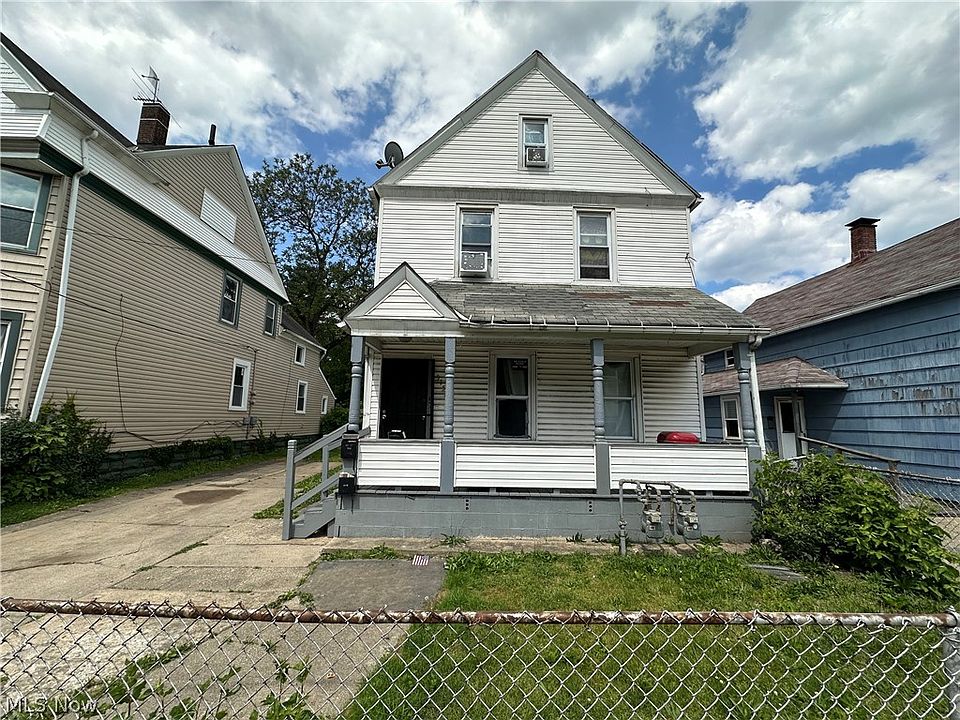 1st image of 3152 W 48th St