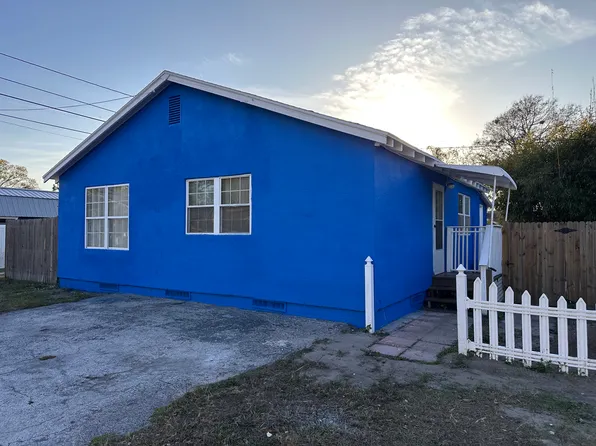 4500 46th Ave N #1/2, Saint Petersburg, FL 33714