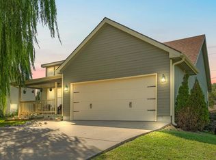 3805 SE Quincy St, Topeka, KS 66609