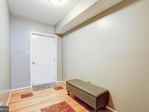 2nd image of 1514 Anchorage St