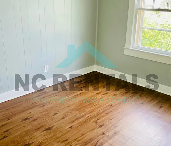 1415 Underwood Ave #1 — Photo 3