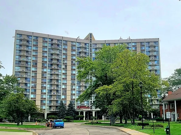 40 N Tower Rd APT 3C, Oak Brook, IL 60523