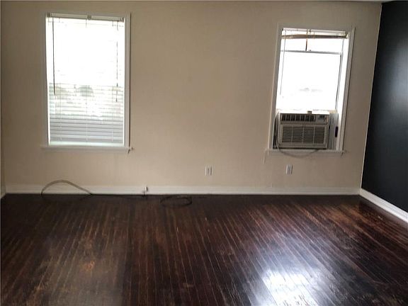 4th image of 904 N Woolsey Ave