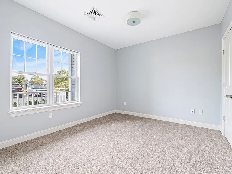 Four Winds Apartments — Photo 21