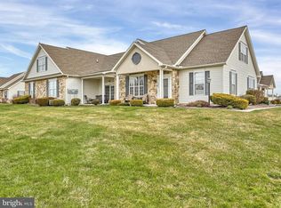 127 S Alpine Dr, York, PA 17408