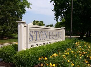 37407 Stonegate Cir, Clinton Township, MI 48036