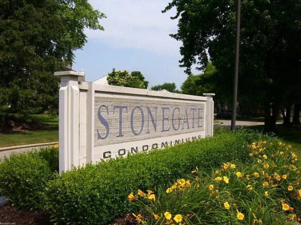37407 Stonegate Cir, Clinton Township, MI 48036