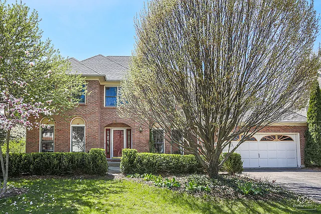 141 Nottingham Dr photo 1