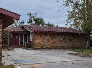 114 Hunting Bay Dr, Swansboro, NC 28584