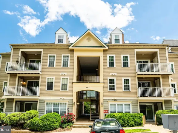 1037 Gardenview Loop APT 302, Woodbridge, VA 22191