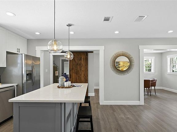 3rd image of 3609 W Leila Ave