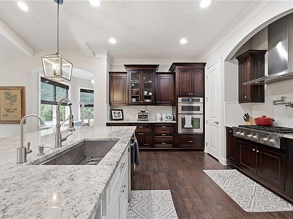 3rd image of 126 Windfields Ln