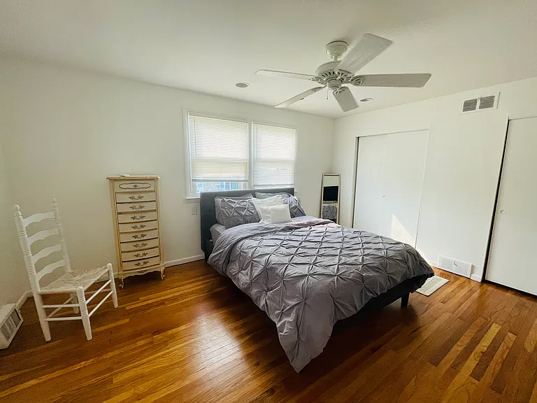 8831 Macon St — Photo 17