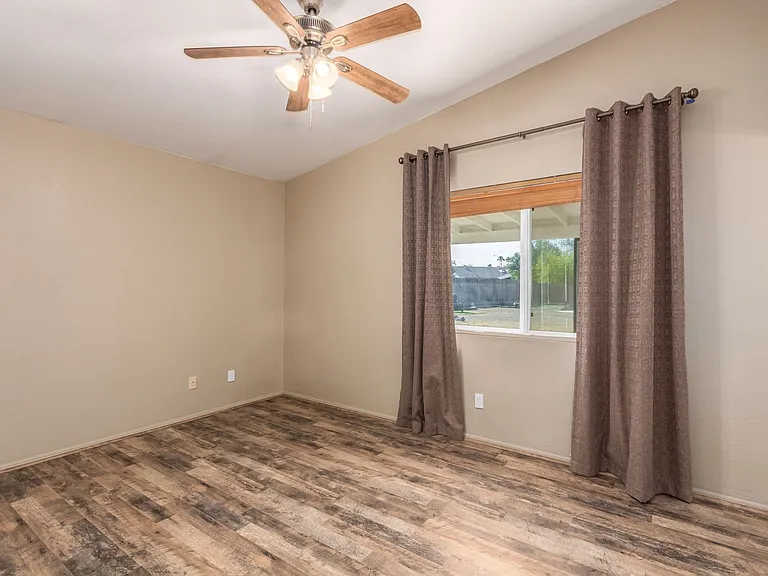 2321 E Enid Cir — Photo 27