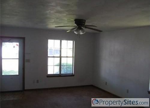 2nd image of 1921 Miller Ave